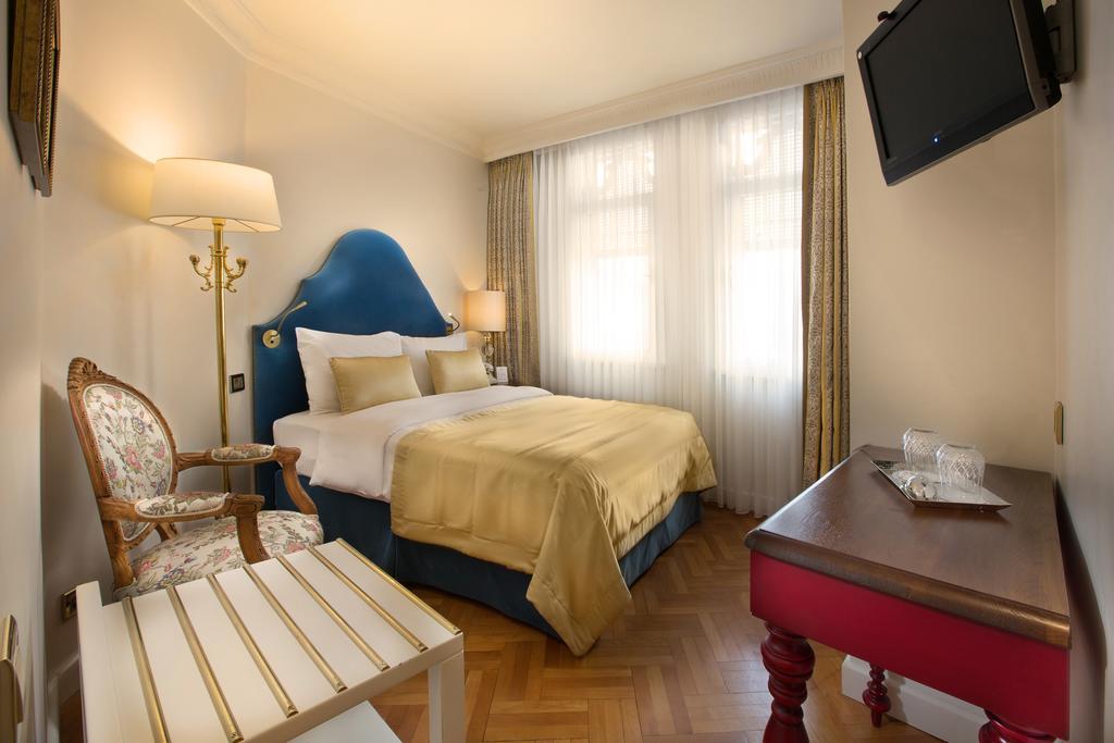 Otel Valide Sultan Konagi 4*